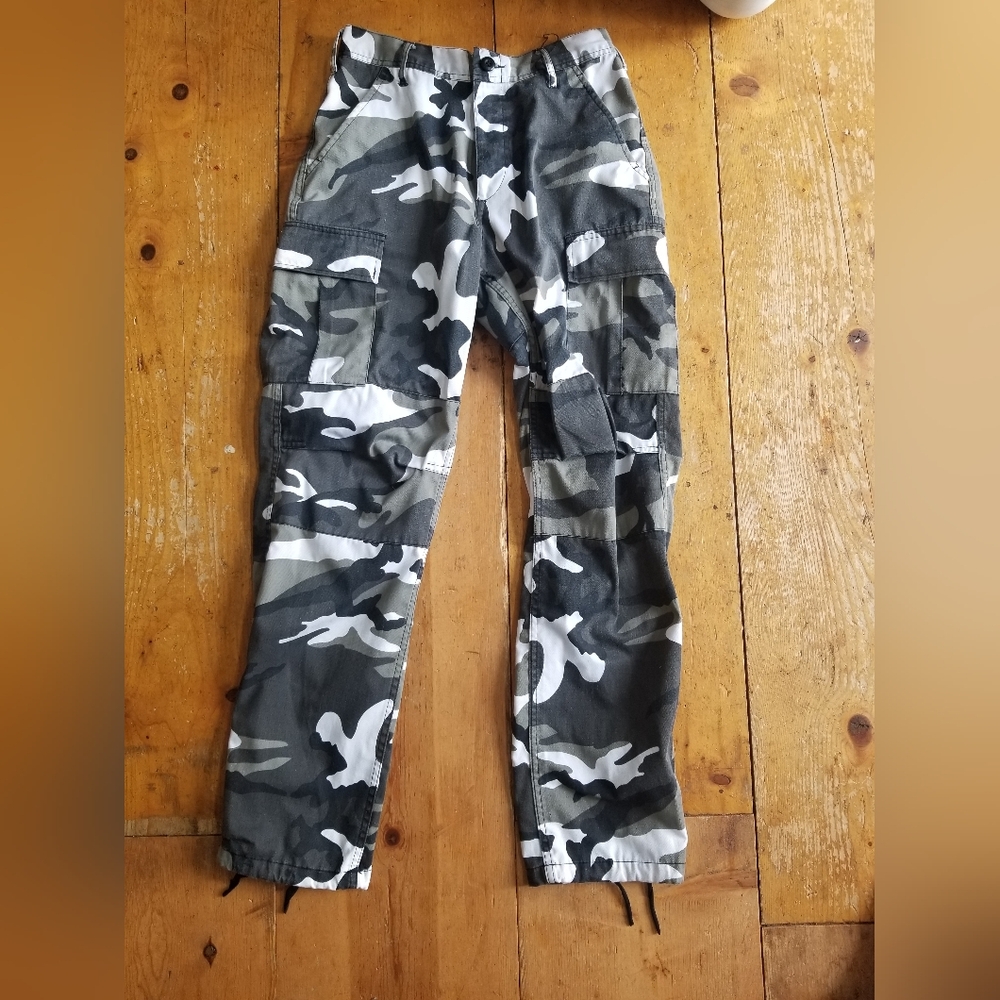 Rothco Gray camo pants Medium